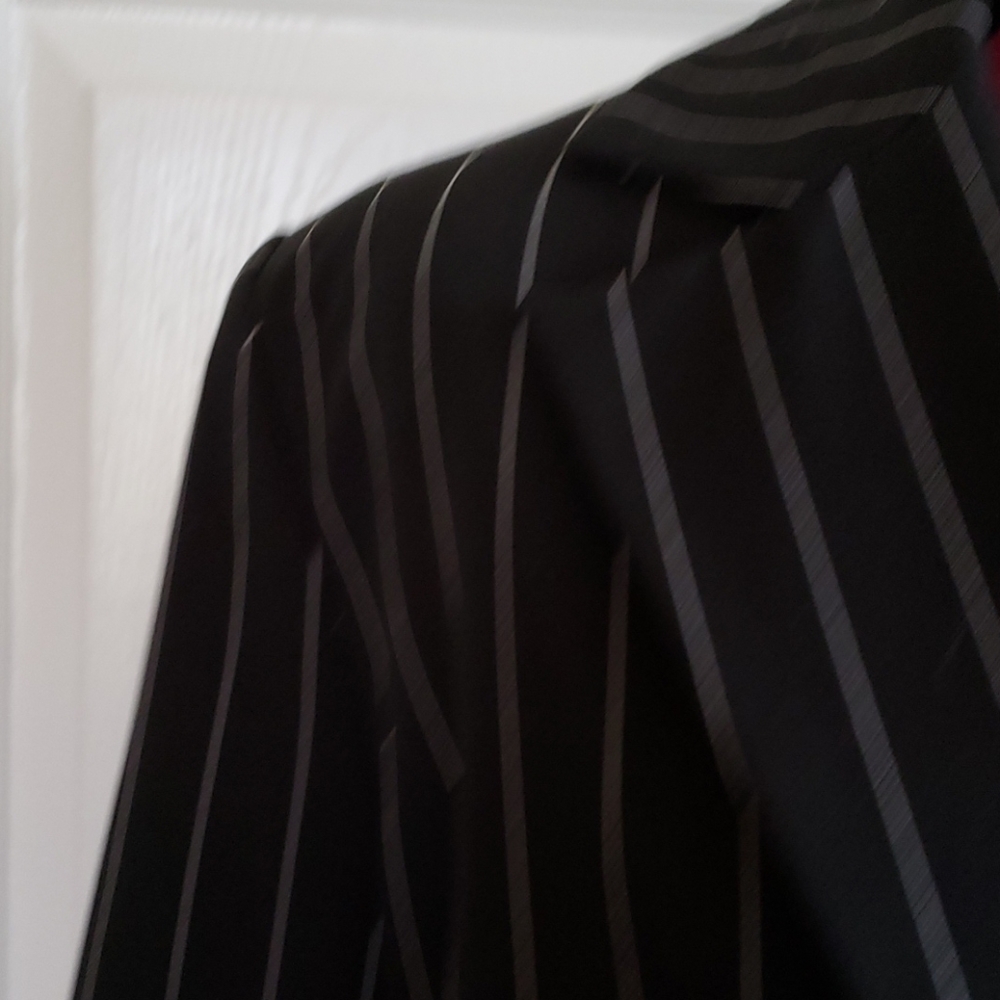 Ladies Jacket - Picture 4 of 6